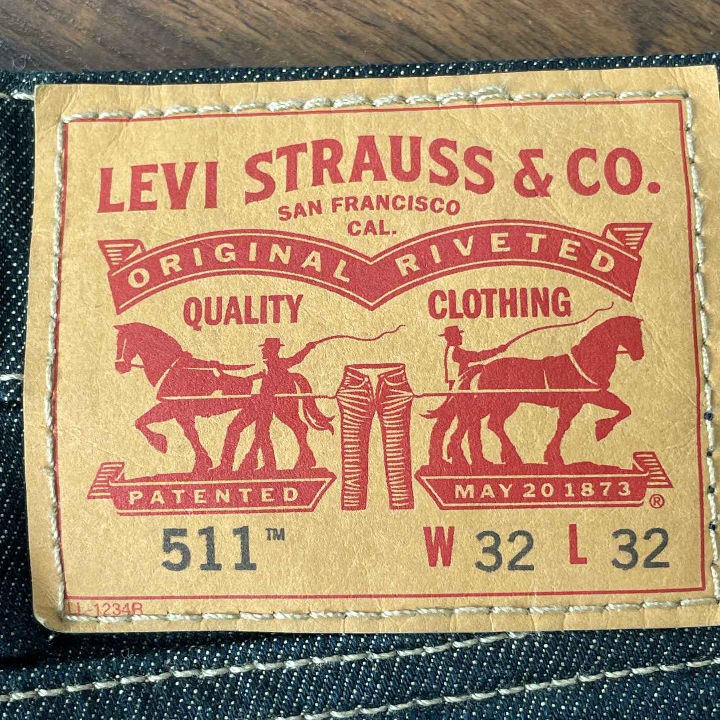 《32》LEVI’S リーバイス テーパード デニム パンツ